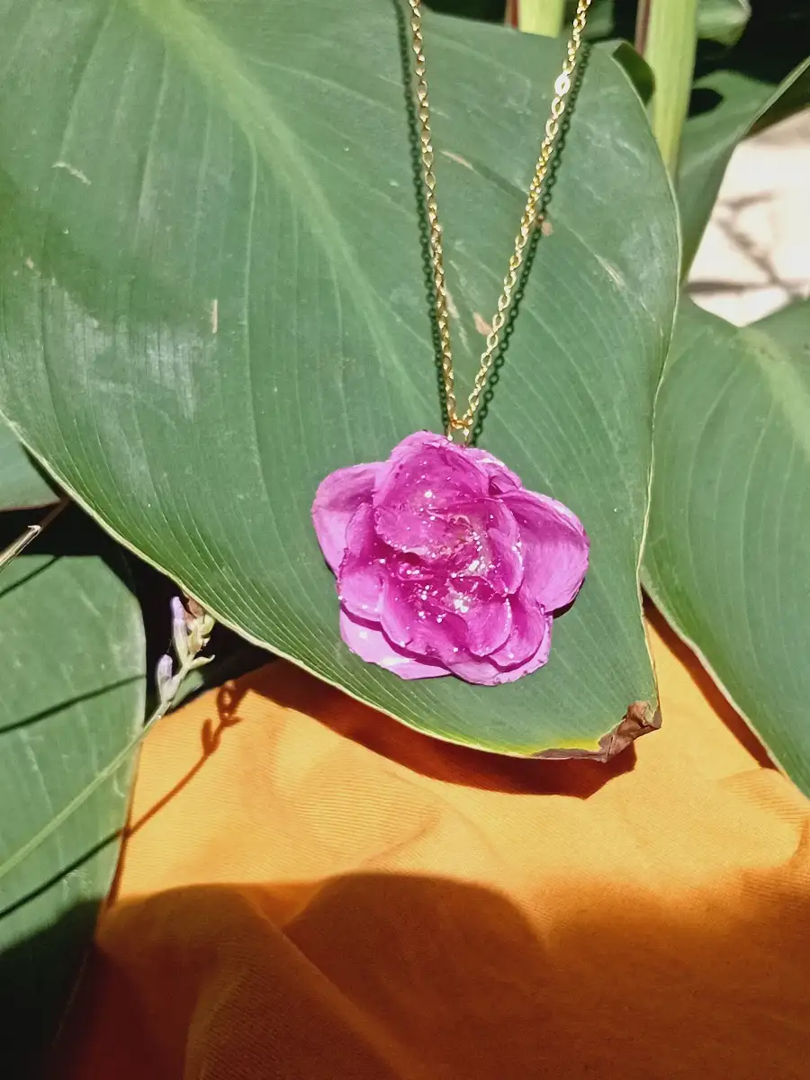 Collier bouton de rose