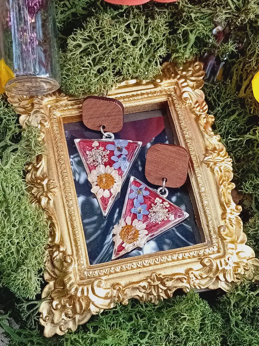 Boucles d'oreilles attaches bois